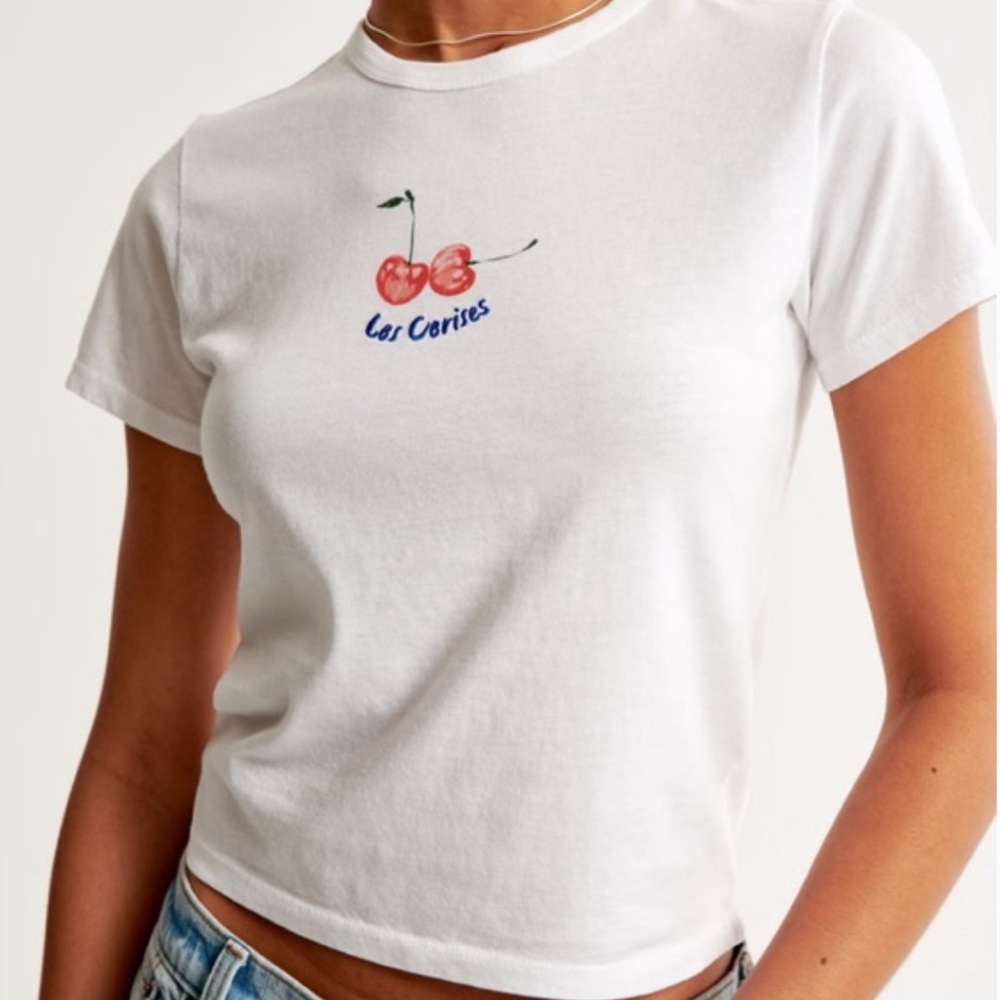 Abercrombie & Fitch Les Ceries Cherry Graphic Skimming Tee